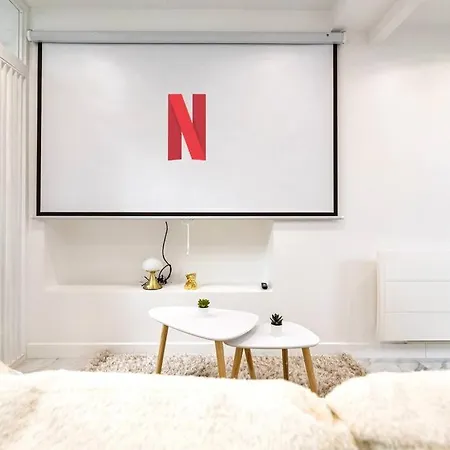 Balneo Hydromassage Et Retroprojecteur Apartment Reims